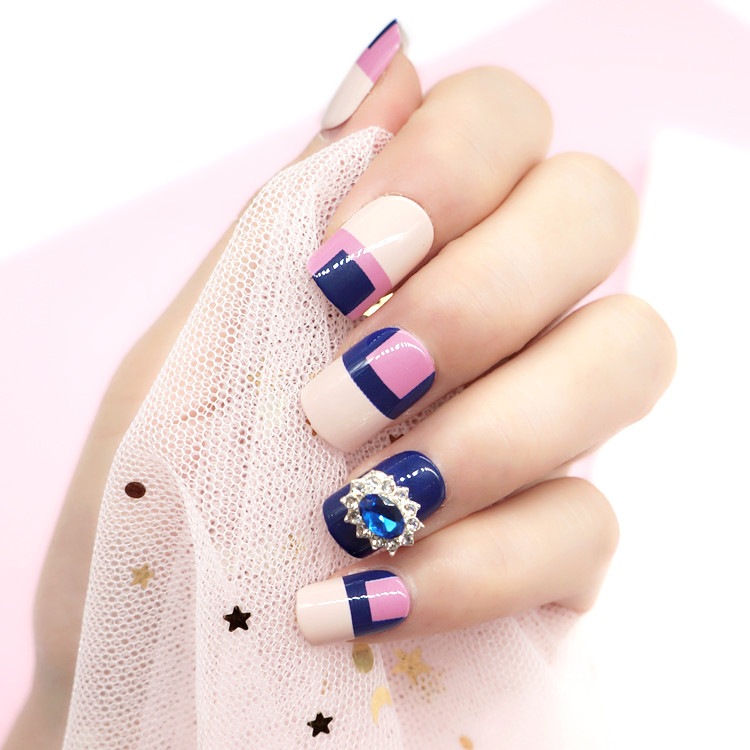 New Popular Press On Stone Nail Interlaced Square Pattern Nail